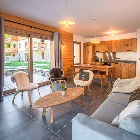 Neuf Avec Terrasse Et Parking A Champagny-en-vanoise - Fr-1-638-4
