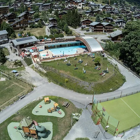 Neuf Avec Terrasse Et Parking A Champagny-en-vanoise - Fr-1-638-4